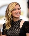 Sophia-Bush-Extra-Interview-002.jpg