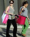 Sophia-Bush-Shopping-on-Robertson-Boulevard_004.jpg