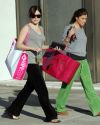 Sophia-Bush-Shopping-on-Robertson-Boulevard_007.jpg