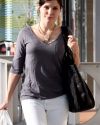 Sophia-Bush-Shopping-in-Brentwood_004.JPG