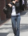 Sophia-Bush-Leaving-a-medical-center-in-Beverly-Hills_003.jpg