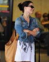 Sophia-Bush-LAX-Airport_015.jpg