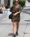 Sophia-Bush-at-the-Switch-boutique-in-Beverly_Hills_001.jpg