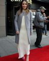 Sophia-Bush-Quitte-Hotel-NYC_007_mq.jpg