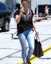 Sophia-Bush-West-Hollywood-070_HQ_t.jpg