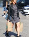 Sophia-Bush-Whole-Foods-West-Hollywood_004.jpg