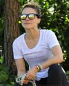 Sophia-Bush-Walking-Her-Dog-2015_006.jpg