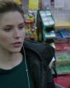 Sophia-Bush-Chicago-PD-Season-1-Episode-11-Turn-the-light-off-036_t.jpg