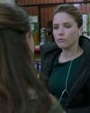 Sophia-Bush-Chicago-PD-Season-1-Episode-11-Turn-the-light-off-040_t.jpg