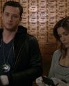 Sophia-Bush-Chicago-PD-Season-1-Episode-11-Turn-the-light-off-055_t.jpg