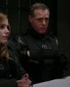 Sophia-Bush-Chicago-PD-Season-1-Episode-11-Turn-the-light-off-229_t.jpg