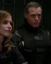 Sophia-Bush-Chicago-PD-Season-1-Episode-11-Turn-the-light-off-230_t.jpg