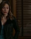 Sophia-Bush-Chicago-PD-Season-2-Episode-5-An-honest-woman-085_t.jpg