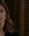 Sophia-Bush-Chicago-PD-Season-2-Episode-5-An-honest-woman-091_t.jpg