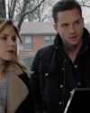 Sophia-Bush-Chicago-PD-Season-2-Episode-13-A-Little-Devil-Complex-081.jpg