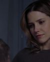 Sophia-Bush-Chicago-PD-2x20-The-Number-of-Rats-109.jpg