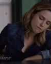 Sophia-Bush-Chicago-PD-3x01-Life-Is-Fluid-009.jpg