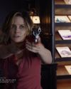 Sophia-Bush-Chicago-PD-3x01-Life-Is-Fluid-296.jpg