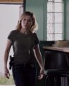 Sophia-Bush-Chicago-PD-3x03-Actual-Physical-Violence-075.jpg