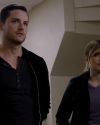 Sophia-Bush-Chicago-PD-3x04-Debts-of-the-Past-029.jpg