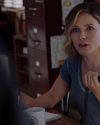 Sophia-Bush-Chicago-PD-3x06-You-Never-Know-Who-s-Who-044.jpg