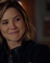 Sophia-Bush-Chicago-PD-3x06-You-Never-Know-Who-s-Who-188.jpg