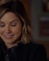 Sophia-Bush-Chicago-PD-3x06-You-Never-Know-Who-s-Who-194.jpg