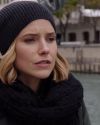 Sophia-Bush-Chicago-PD-3x09-Never-Forget-I-Love-You-056.jpg