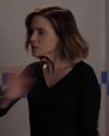 Sophia-Bush-Chicago-PD-3x14-The-Song-of-Gregory-Williams-Yates_088.jpg