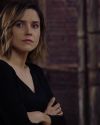 Sophia-Bush-Chicago-PD-3x14-The-Song-of-Gregory-Williams-Yates_092.jpg