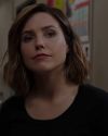 Sophia-Bush-Chicago-PD-3x17-Forty-Caliber-Bread-Crumb-captures-004.jpg