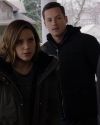 Sophia-Bush-Chicago-PD-3x19-If-We-Were-Normal-captures-048.jpg