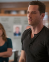 Sophia-Bush-Chicago-PD-2x03-The-Weigh-Station-06_HQ.png