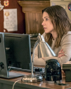 Sophia-Bush-Chicago-PD-4x20-Grasping-For-Salvation_003.png