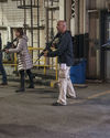 Sophia-Bush-Chicago-PD-Tournage-1x03-Chin-check_001_HQ.JPG