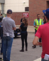 Sophia-Bush-Chicago-PD-Tournage-2x02-Get-My-Cigarettes-KBWoods24.png