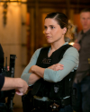 Sophia-Bush-BTS-Chicago-PD-2x22-Push-The-Pain-Away_001.png