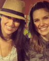 17-Juin-2013-Sophia-Bush-Avec-Une-Amie.png