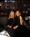 12-Octobre-2015-Sophia-Bush-and-Randi-Shinder_002.png