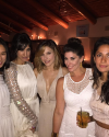 18-Juillet-2015-Sophia-Bush-and-friends_002.png