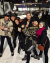 06-Fevrier-2016-Sophia-Bush-at-Maggie-Daley-Park-ice-skating.png