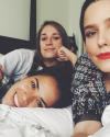 14-Decembre-2016-Sophia-Bush-and-friends.png