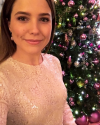 16-Decembre-2016-Sophia-Bush-at-the-White-House_003.png