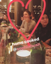 21-Decembre-2016-Sophia-Bush-Dinner-with-friends_003.png