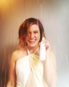 21-Mars-2016-Sophia-Bush-i-smell-great_002.png