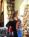 25-Decembre-2016-Sophia-Bush-and-her-parents.png