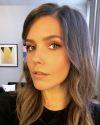 23-Mai-2018-Sophia-Bush-Makeup_002.png