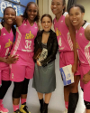 13-Septembre-2016-Sophia-Bush-WNBA-Chicago-Sky_002.png