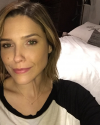 27-Janvier-2016-Sophia-Bush-Selfie.png