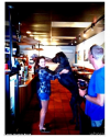 20-Septembre-2011-Sophia-Bush-Avec-Un-Chien.png